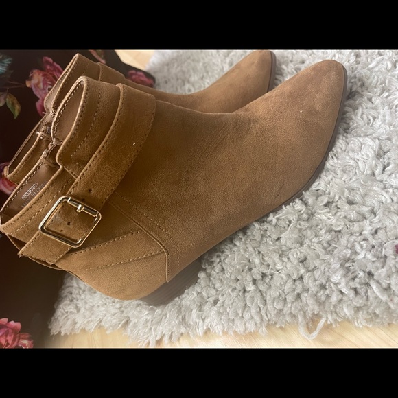 Camel womens booties! Never used! - Picture 2 of 3